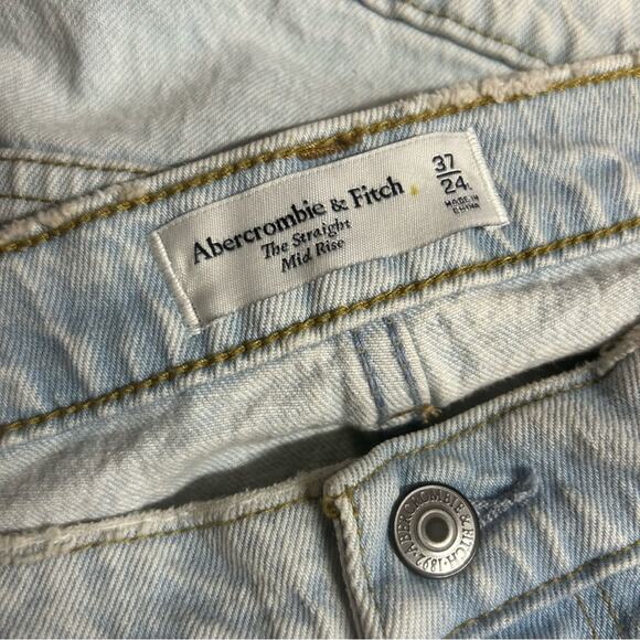 Abercrombie & Fitch Mid Rise The Straight Light Wash Denim Blue Jeans NWT 37 24 - Picture 7 of 7